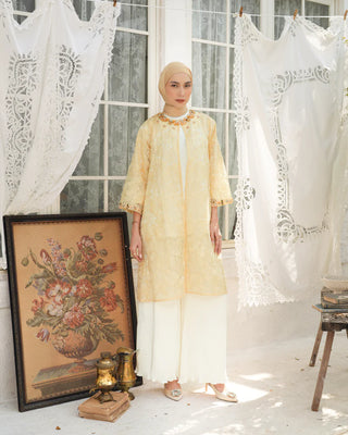 Audrina Outer Privé