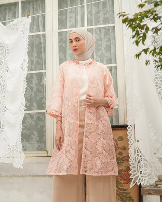 Audrina Outer Privé