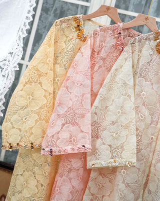 Audrina Outer Privé